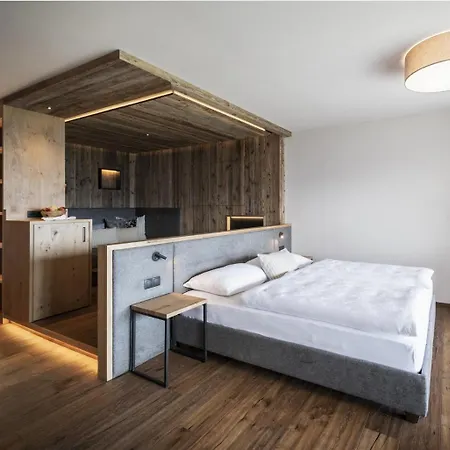Entdecker Panorama Hotel 4*